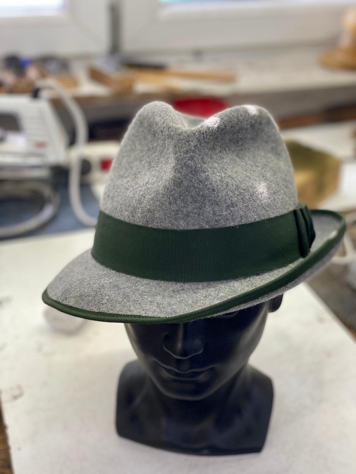 Forsthut hellgrau meliert